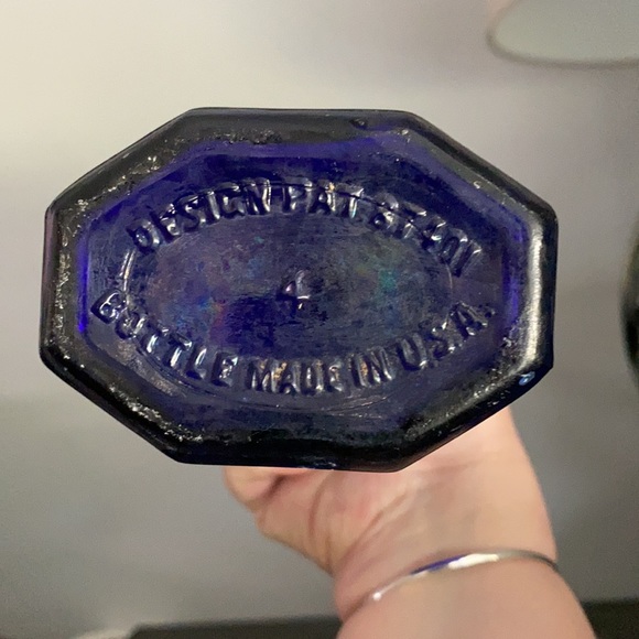 Vintage SQUIBB oval octagon shaped bottle. - Picture 5 of 11